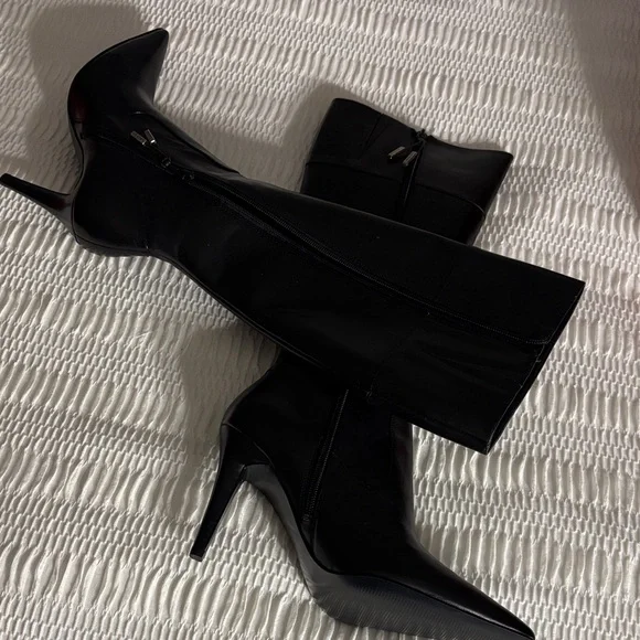 Ralph Lauren Elegant Black Women's Knee-High Boots  Size 7 Zipper NWT - Picture 6 of 8
